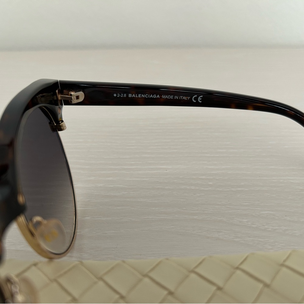 BALENCIAGA SUNGLASSES - Picture 6 of 10